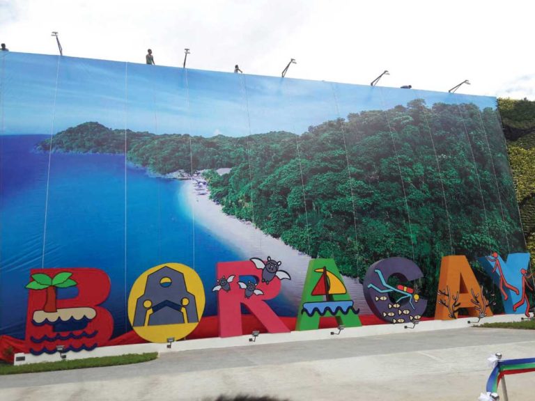 Boracay now open to the public after six-month rehab