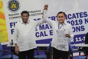 Roxas, Marcos, others submit COCs as filing period continues