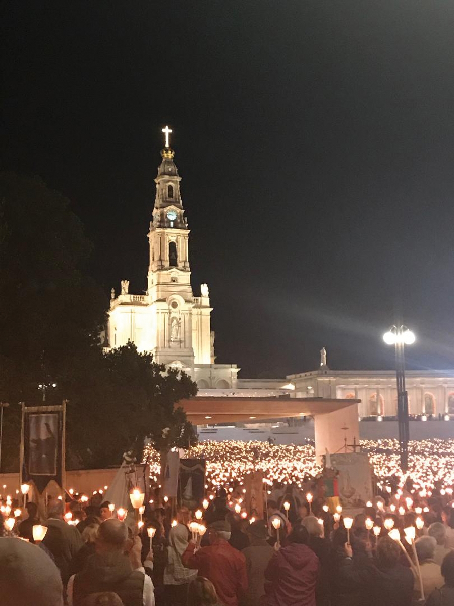 The apparitions and messages of Mary in Fátima and their relevance today