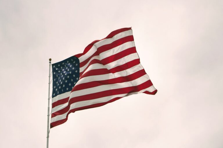 Non-profit offers US citizenship test materials in 9 languages, including Tagalog