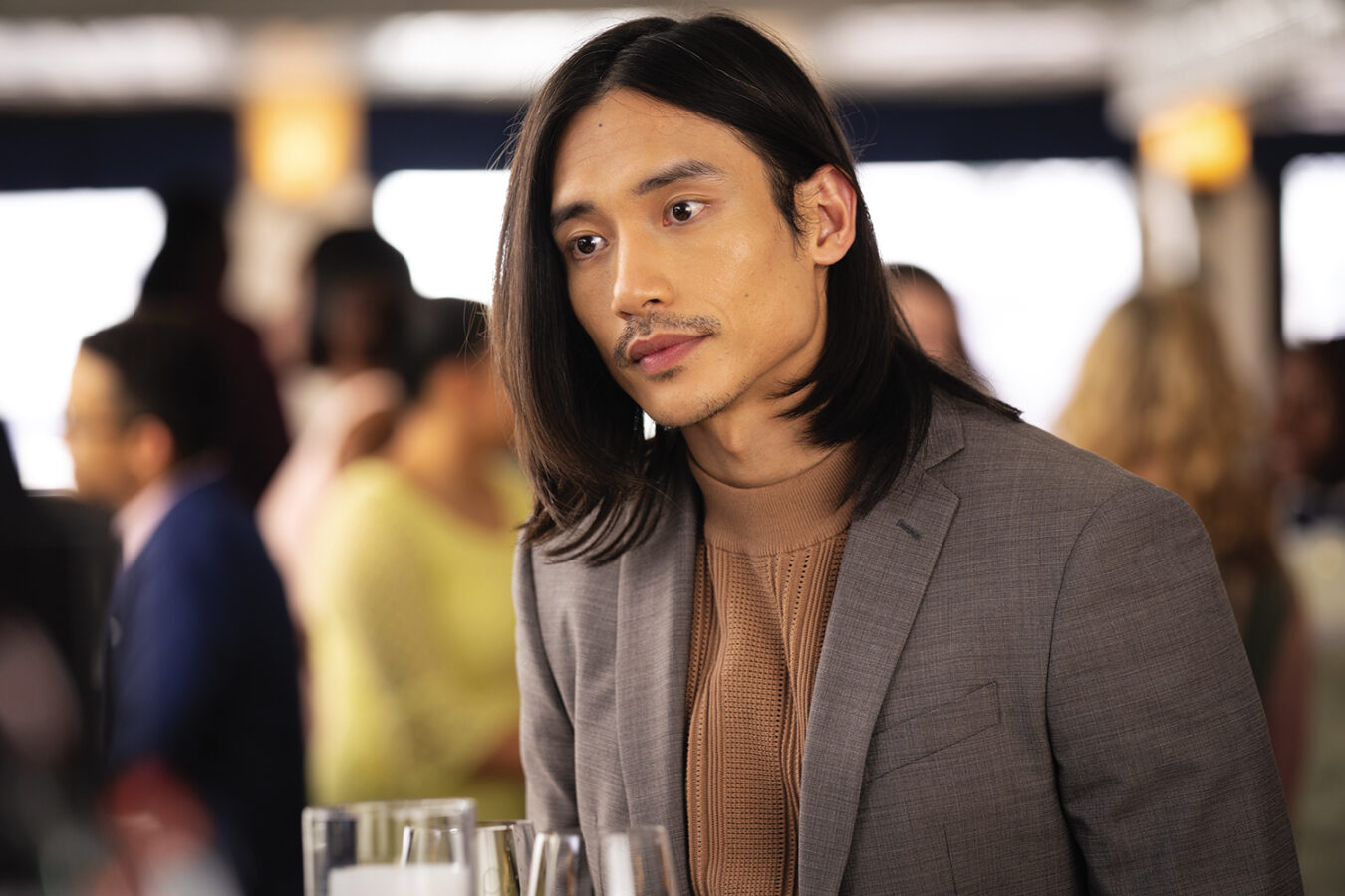 Manny Jacinto hops from comedy to serious, and now rom com — Showbiz