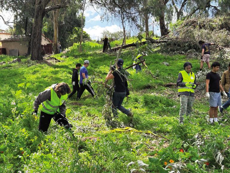 Local volunteers, community leaders join statewide Clean California effort